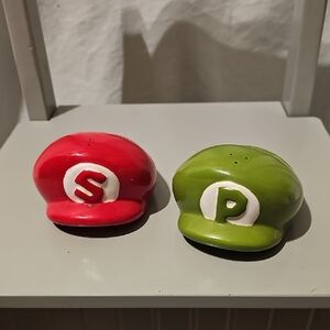 Nintendo Super Mario Bros. Salt &  Pepper Shakers